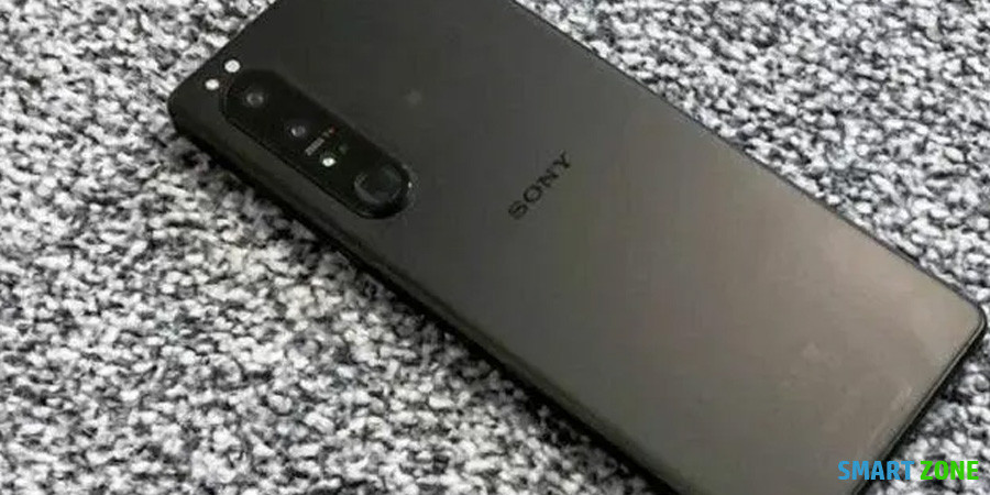 The Sony Xperia 1 IV will not have a charger in the package